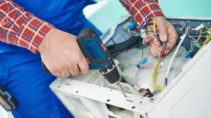 Aliağa LG LG çamaşır makinesi kart tamiri – Su almama arızası orijinal parça ile giderildi. - Teknik servis örneği